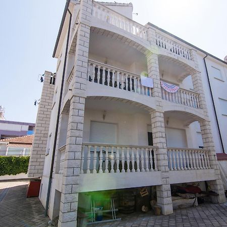 Apartments Lovric Trogir Exterior foto