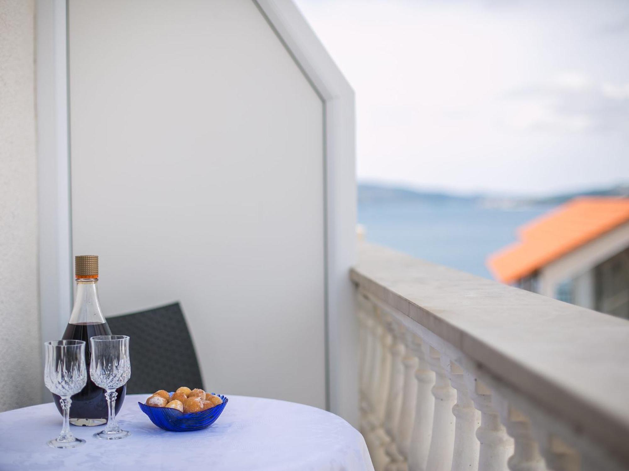 Apartments Lovric Trogir Zimmer foto